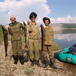 С.А. Борняков, А.С. Гладков, К.А. Гладков. Дары Оленёка. 2007 год.